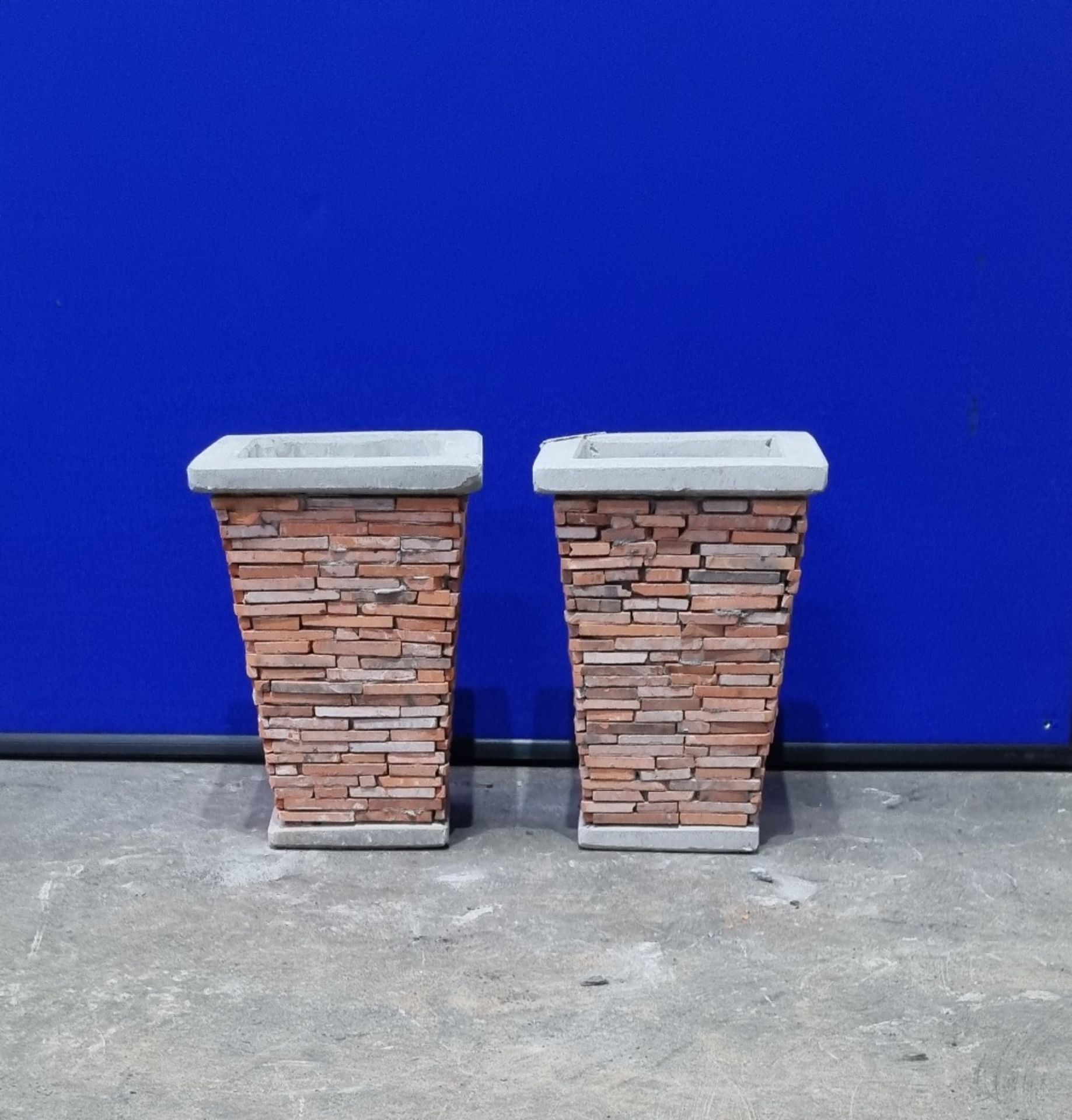 2 x Mims Artisan Vintage Brick Collection 45093-S3 Planters | RRP £19.99 each | One Pot Damaged "See