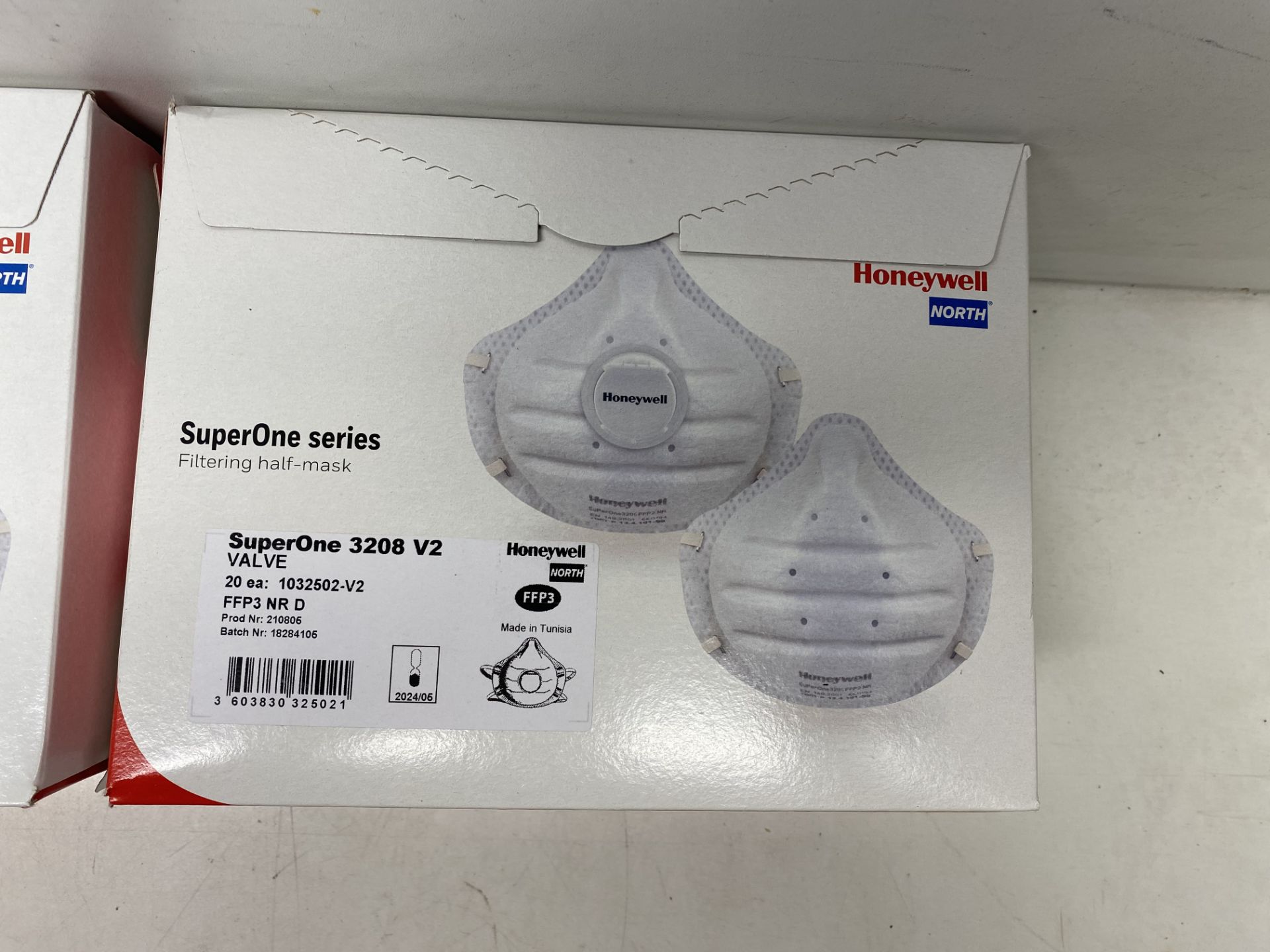 160 x Various Honeywell SuperOne Series Filtering Half Masks - See Description - Image 4 of 5