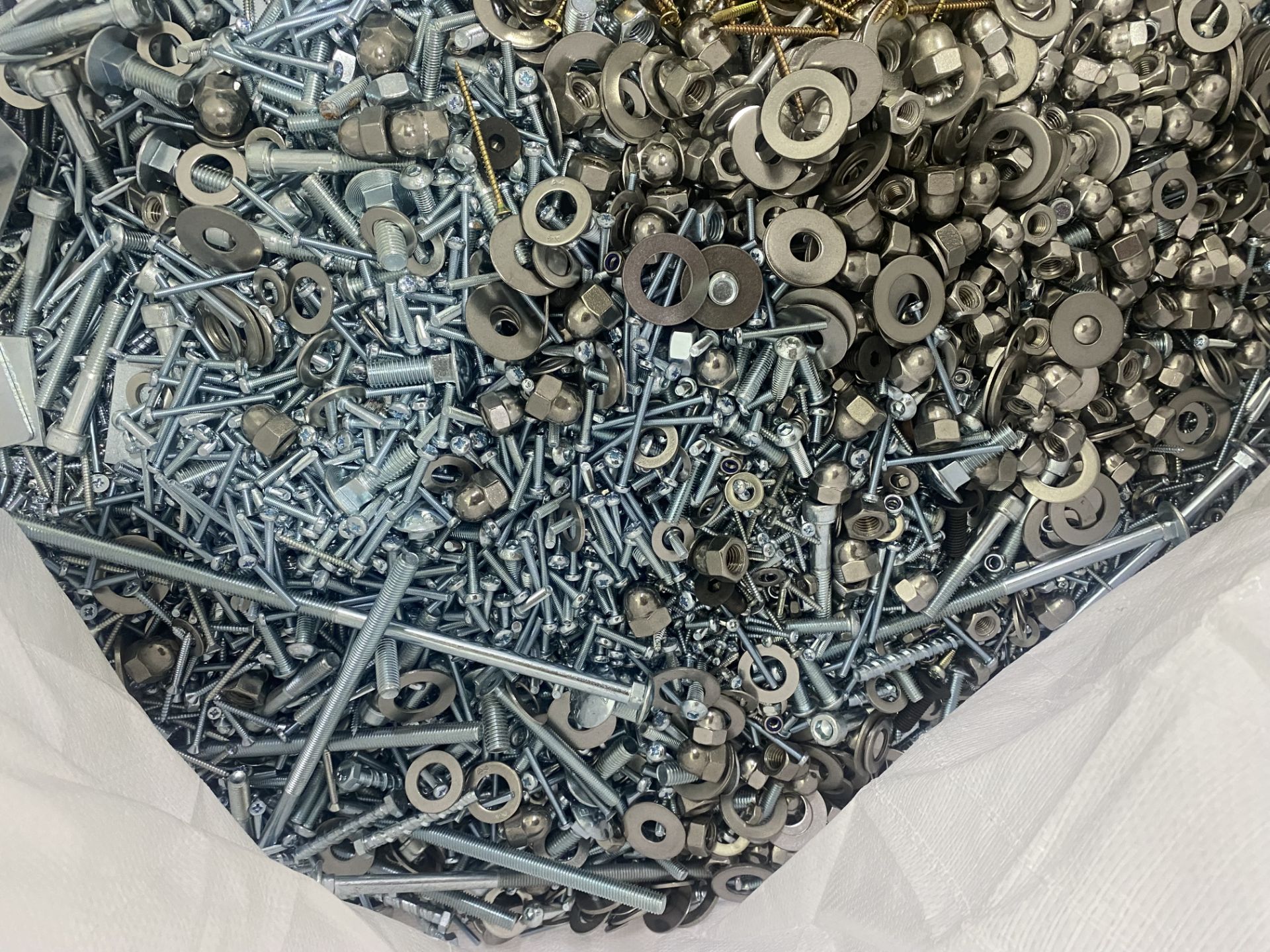 Approximately 230kg (*Including Pallet*) Bag Of Various loose Screws, Nuts, Bolts And Washers As See - Image 7 of 7