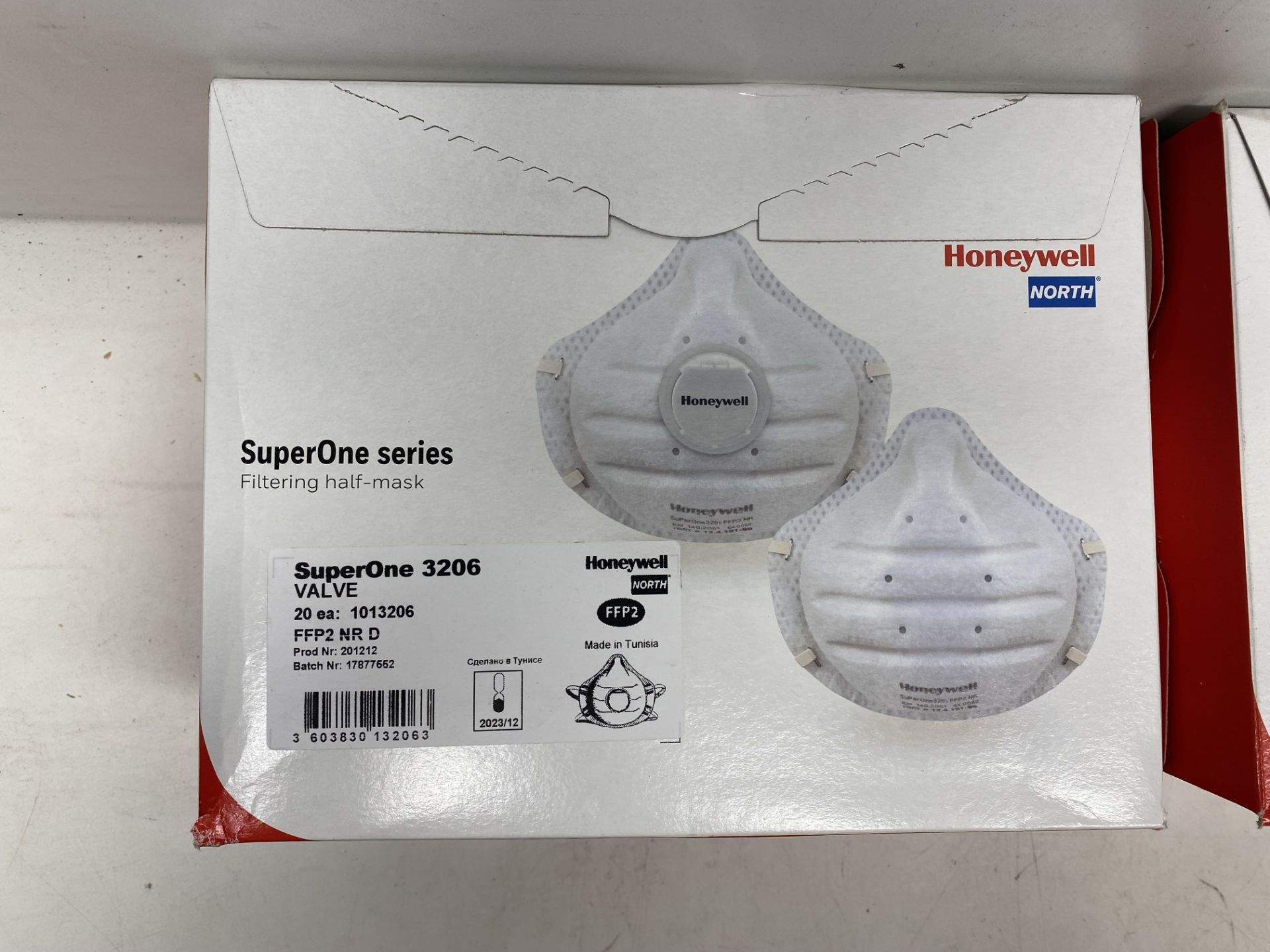 160 x Various Honeywell SuperOne Series Filtering Half Masks - See Description - Image 2 of 5