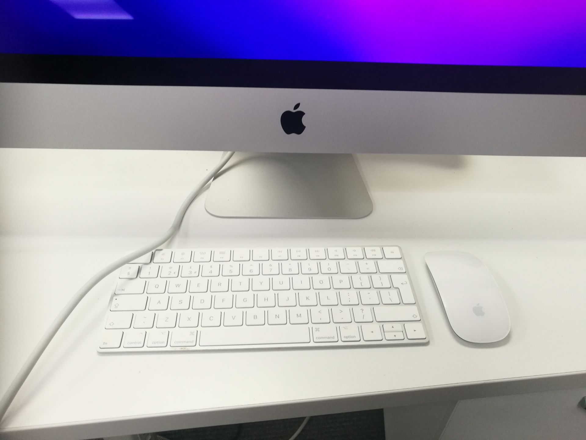 27" Apple iMac with Retina 5k display | Incl. Apple Magic Keyboard & Mouse - Image 4 of 6