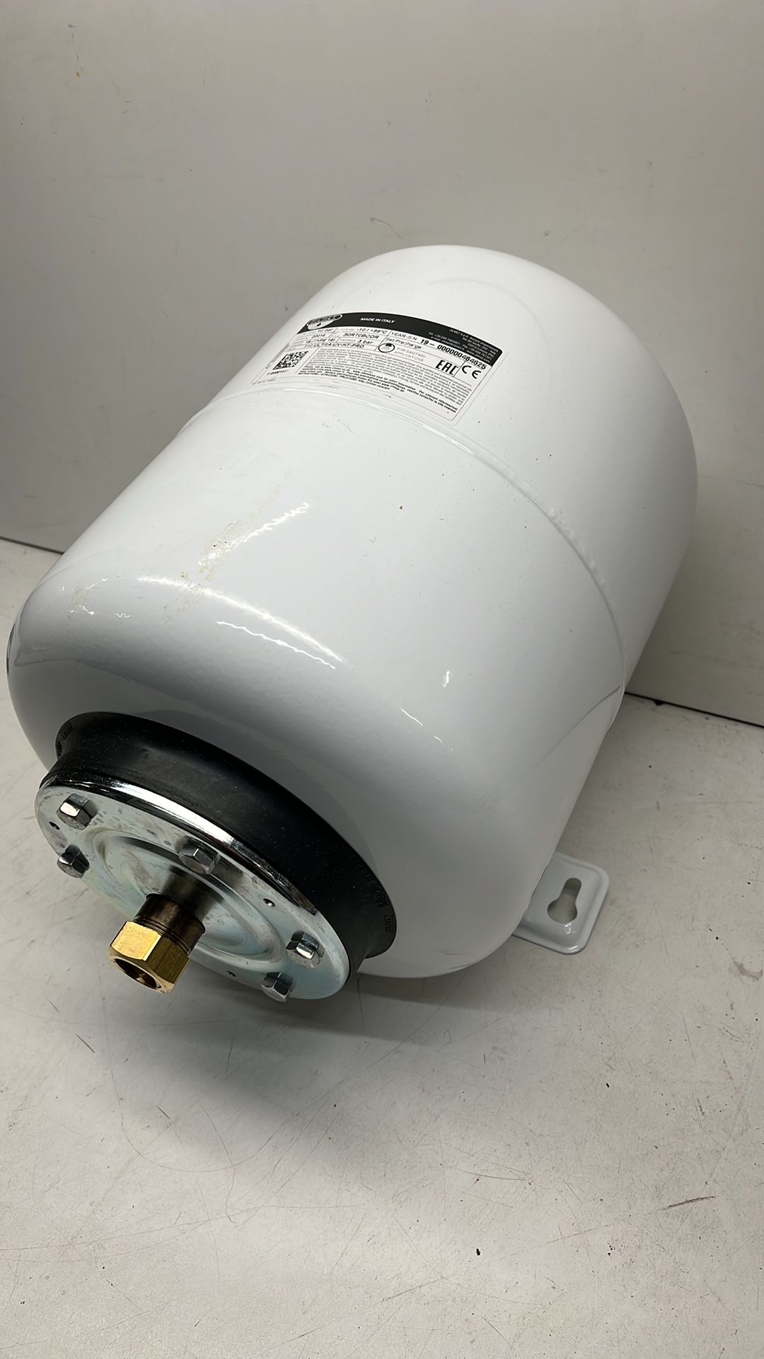 Zilmet Interchangeable Membrane Pressure Tank - Image 2 of 4