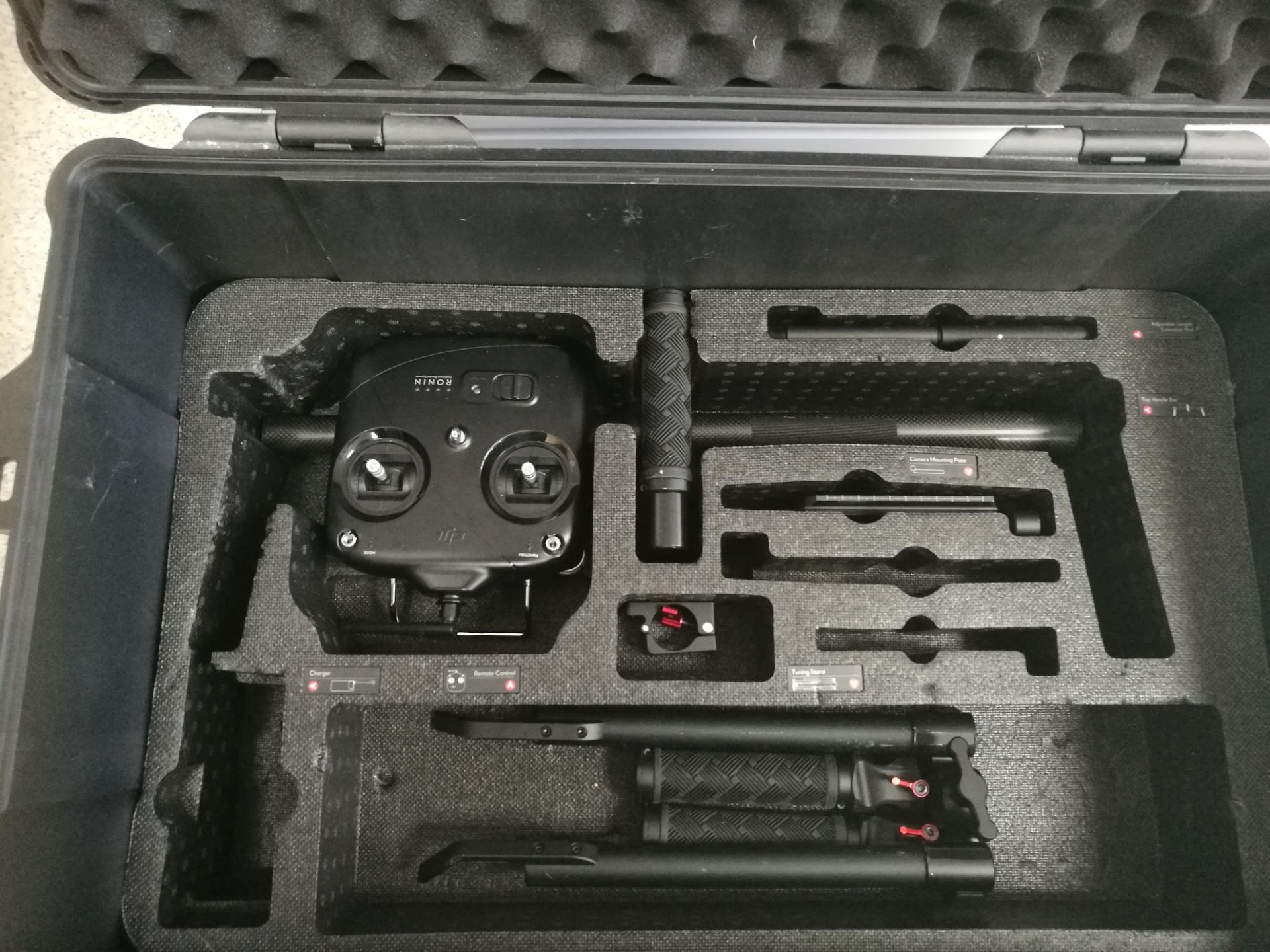 DJI Ronin 1 Gimbal w/ Extra Batteries, Grip & 2 x Cases - Image 4 of 6
