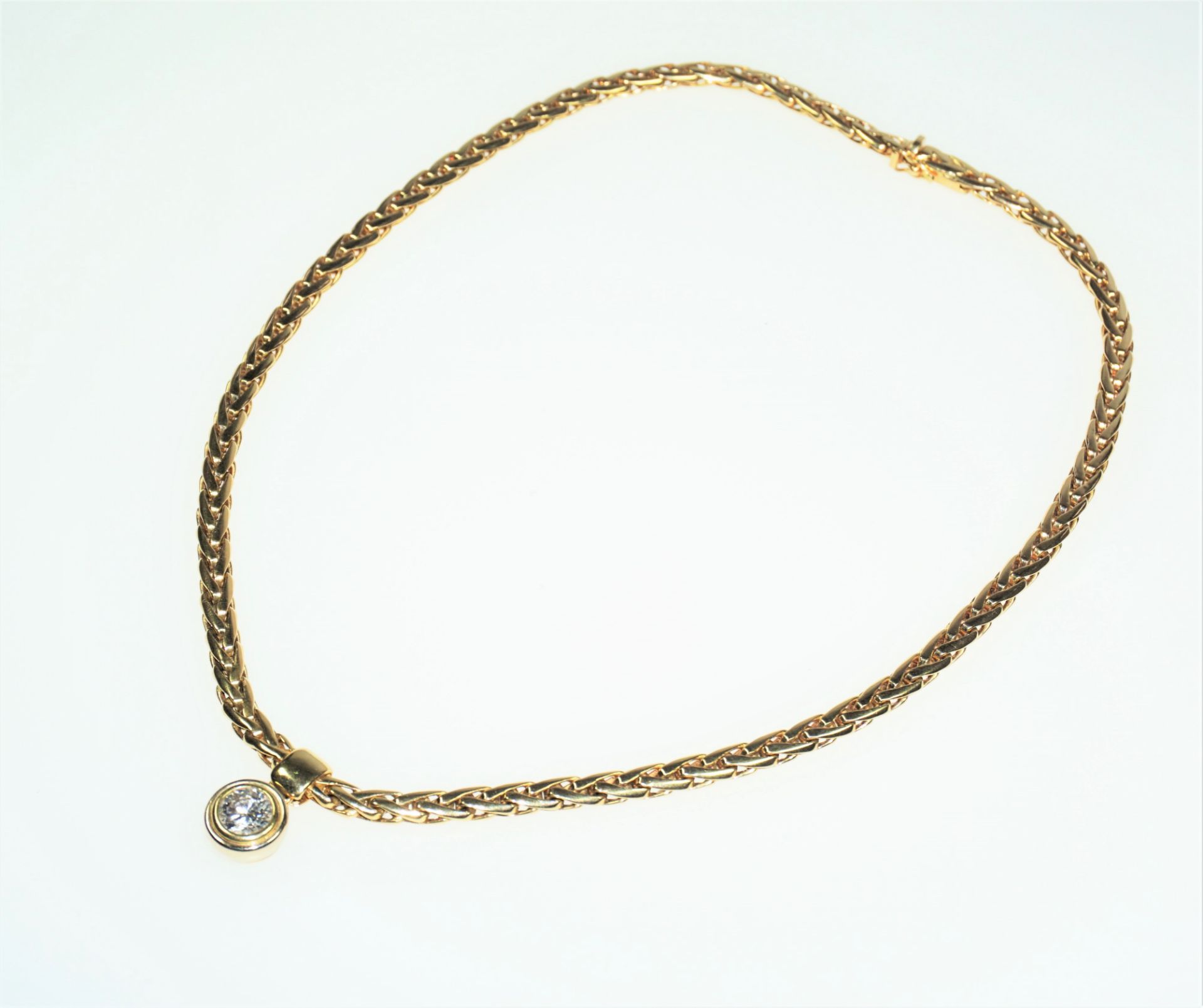 Collier mit Solitär