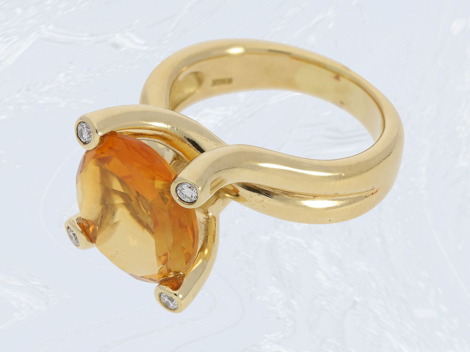 Ring: interessant gefertigter vintage Goldschmiedering mit Citrin- sowie Brillantbesatz, 18K Gold: C - Bild 3 aus 3