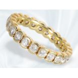 Ring: klassischer und solide gefertigter vintage Brillant/Memoire-Ring aus 18K Gold, ca. 1,38ct Bril