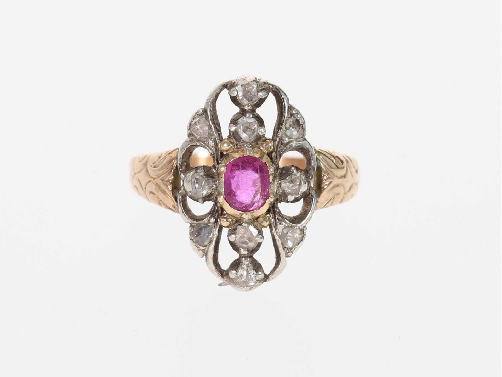 Ring: antiker Rubin/Diamant-Goldschmiedering