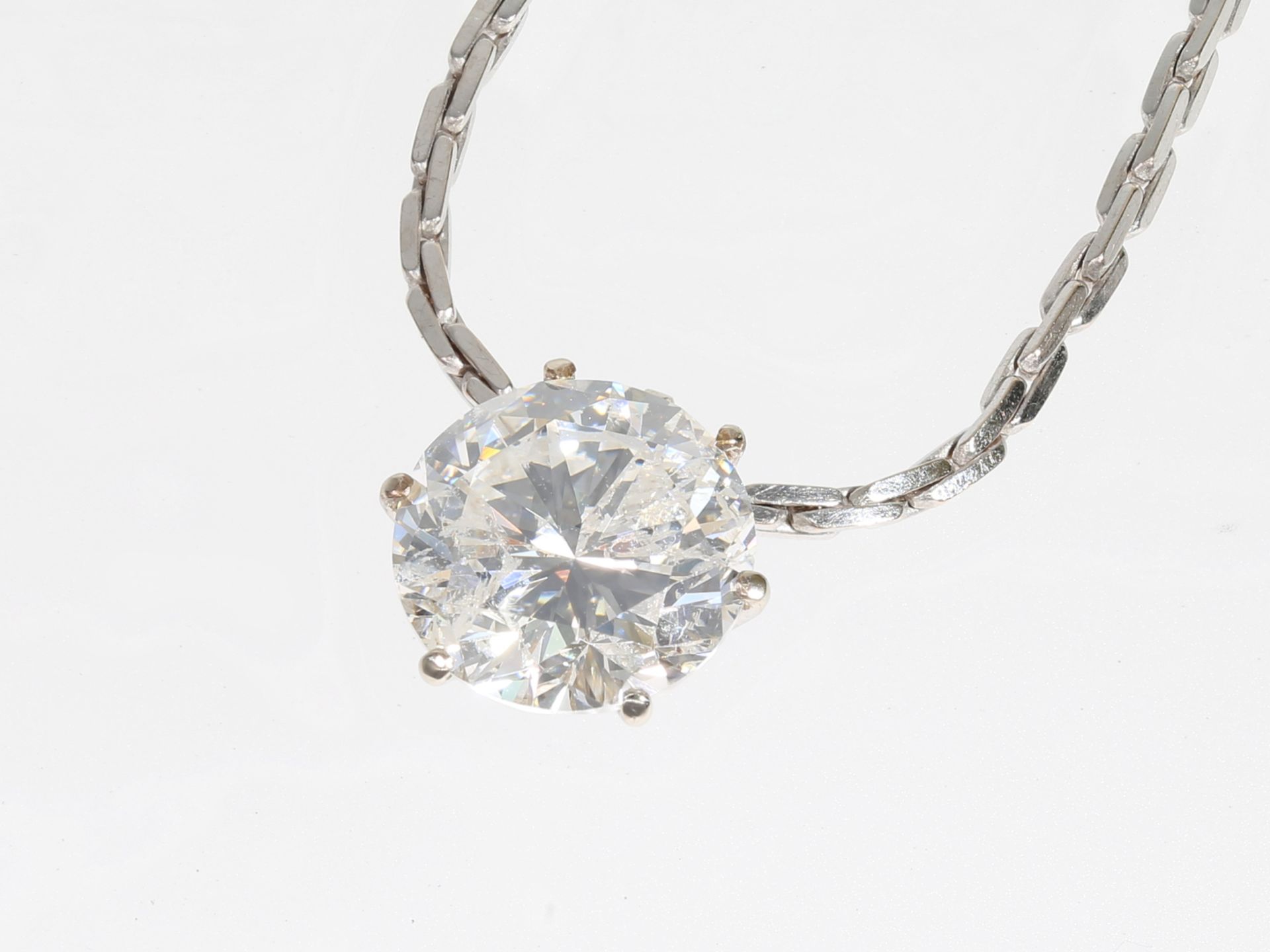 Weißgoldene Kette mit Brillant/Solitär-Anhänger, großer Brillant von ca. 2,65ct - Bild 4 aus 6