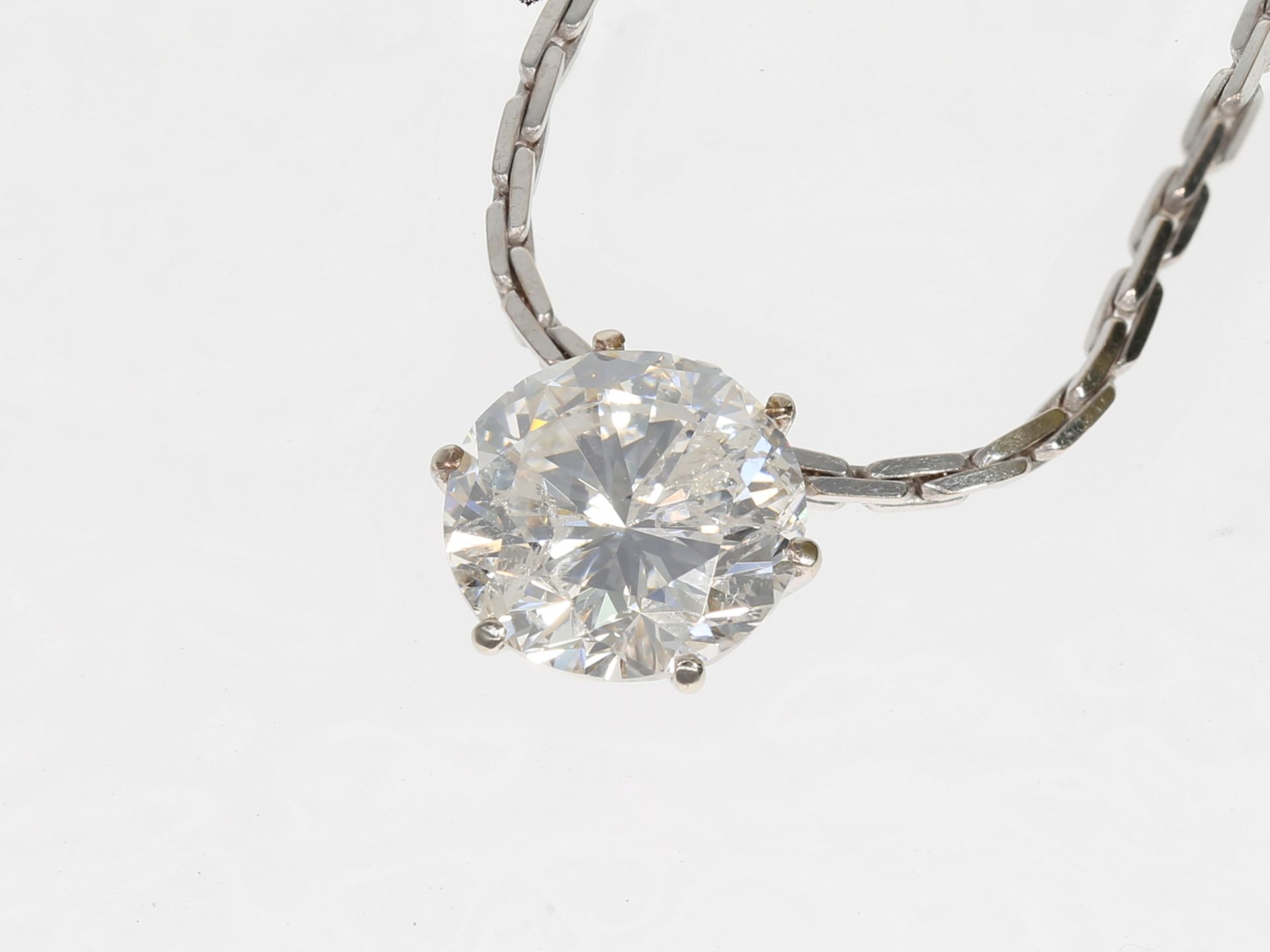 Weißgoldene Kette mit Brillant/Solitär-Anhänger, großer Brillant von ca. 2,65ct - Bild 3 aus 6