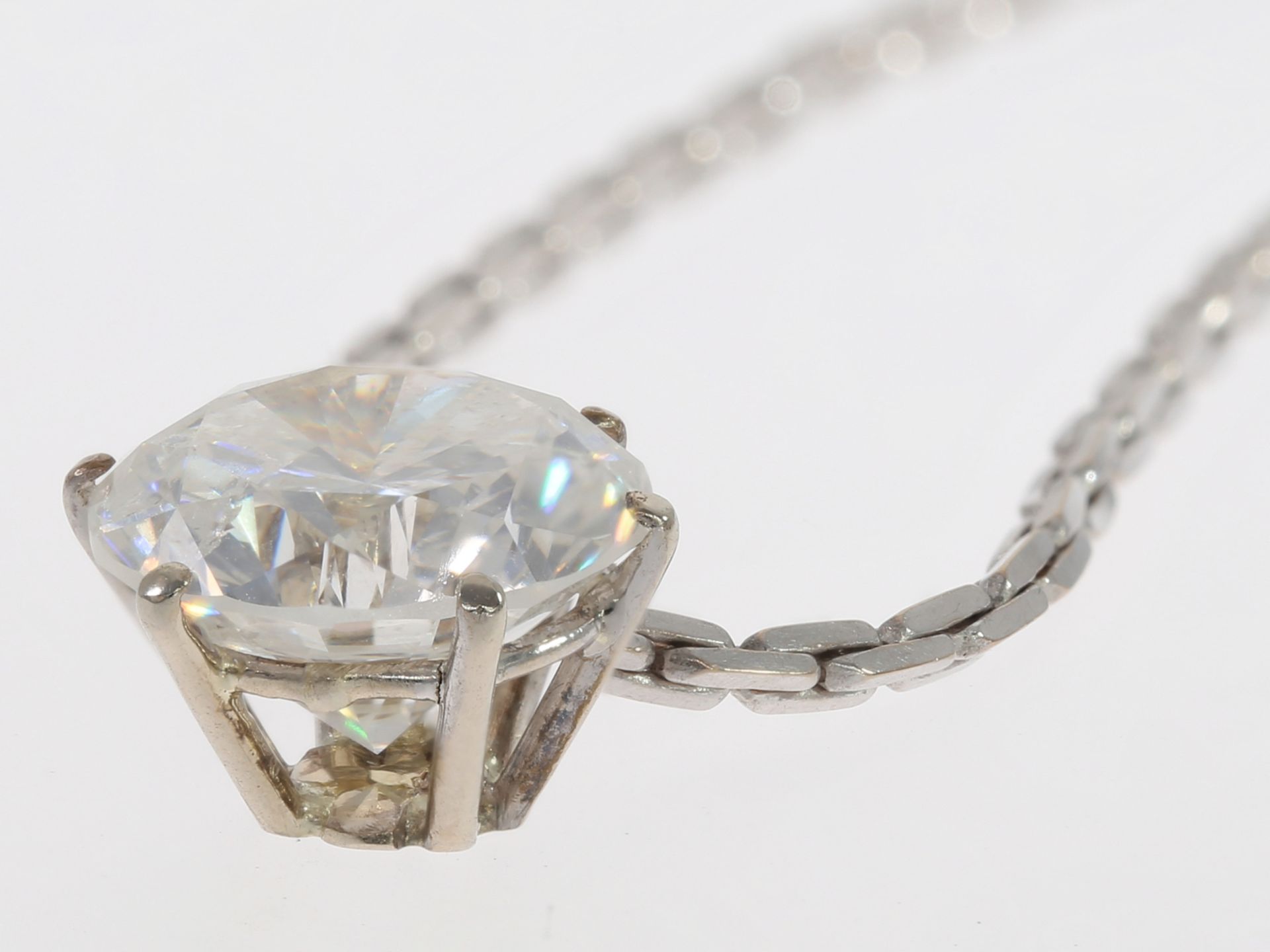 Weißgoldene Kette mit Brillant/Solitär-Anhänger, großer Brillant von ca. 2,65ct - Bild 6 aus 6