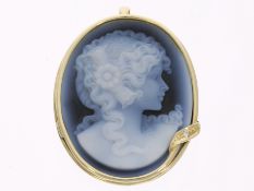 Anhänger: sehr schöner, moderner goldener Kamee-Anhänger, auch als Brosche tragbar
