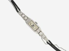 Armbanduhr: attraktive Art déco Damenuhr aus Platin mit Diamantbesatz, ca. 1,1ct, ca. 1920