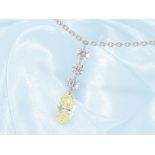 Kette/Anhänger: zierliches Platincollier mit Diamantbesatz, ca. 0,91ct, neuwertig