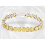 Armband: modernes Saphir-Goldschmiedearmband aus 18K Weißgold, ca. 37ct natürliche gelbe Saphire