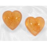 Granat: Paar feiner Mandarin-Granate in Herzform, zusammen ca. 14,72ct
