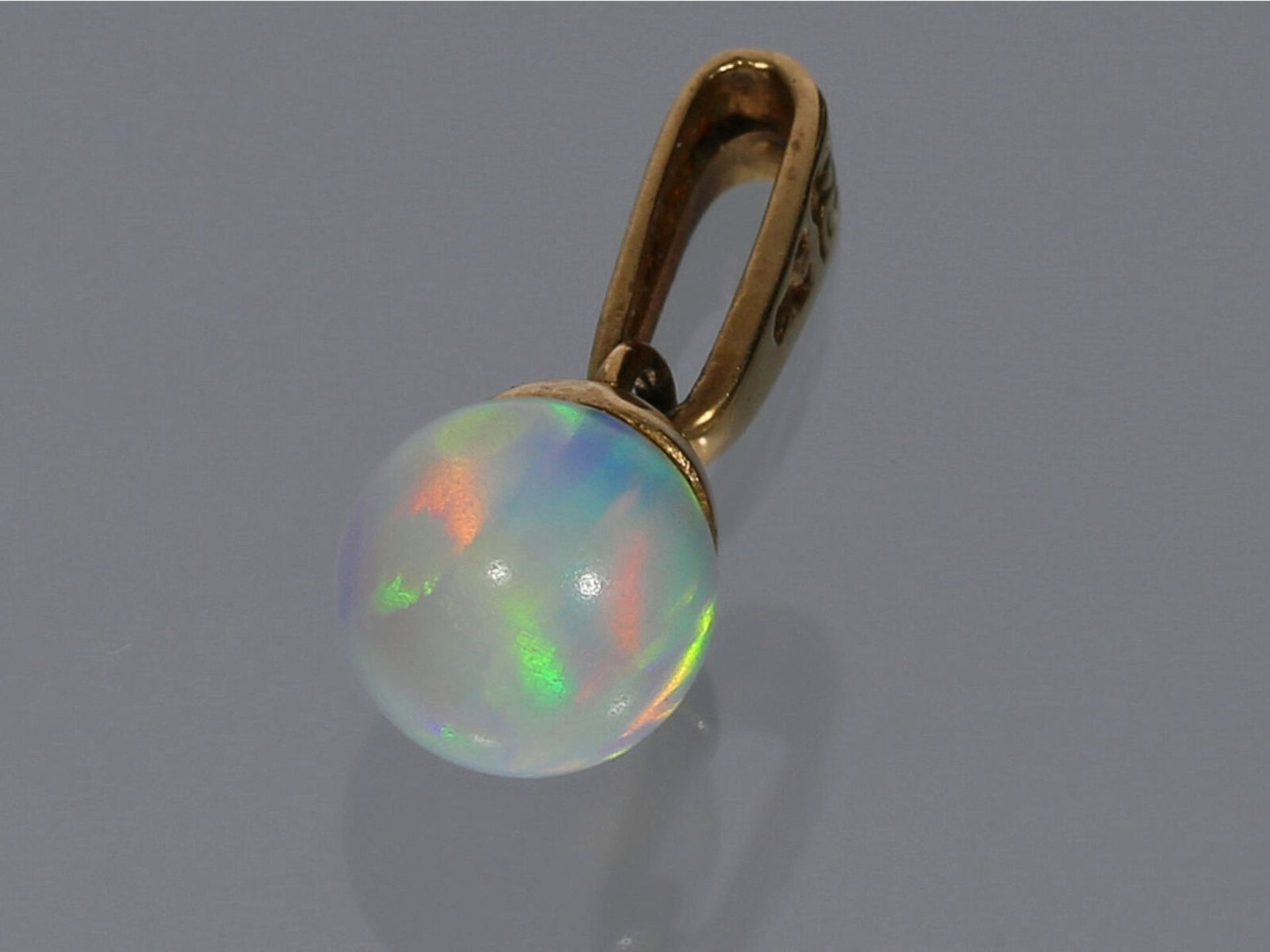 Anhänger: kleiner goldener Opal-Anhänger