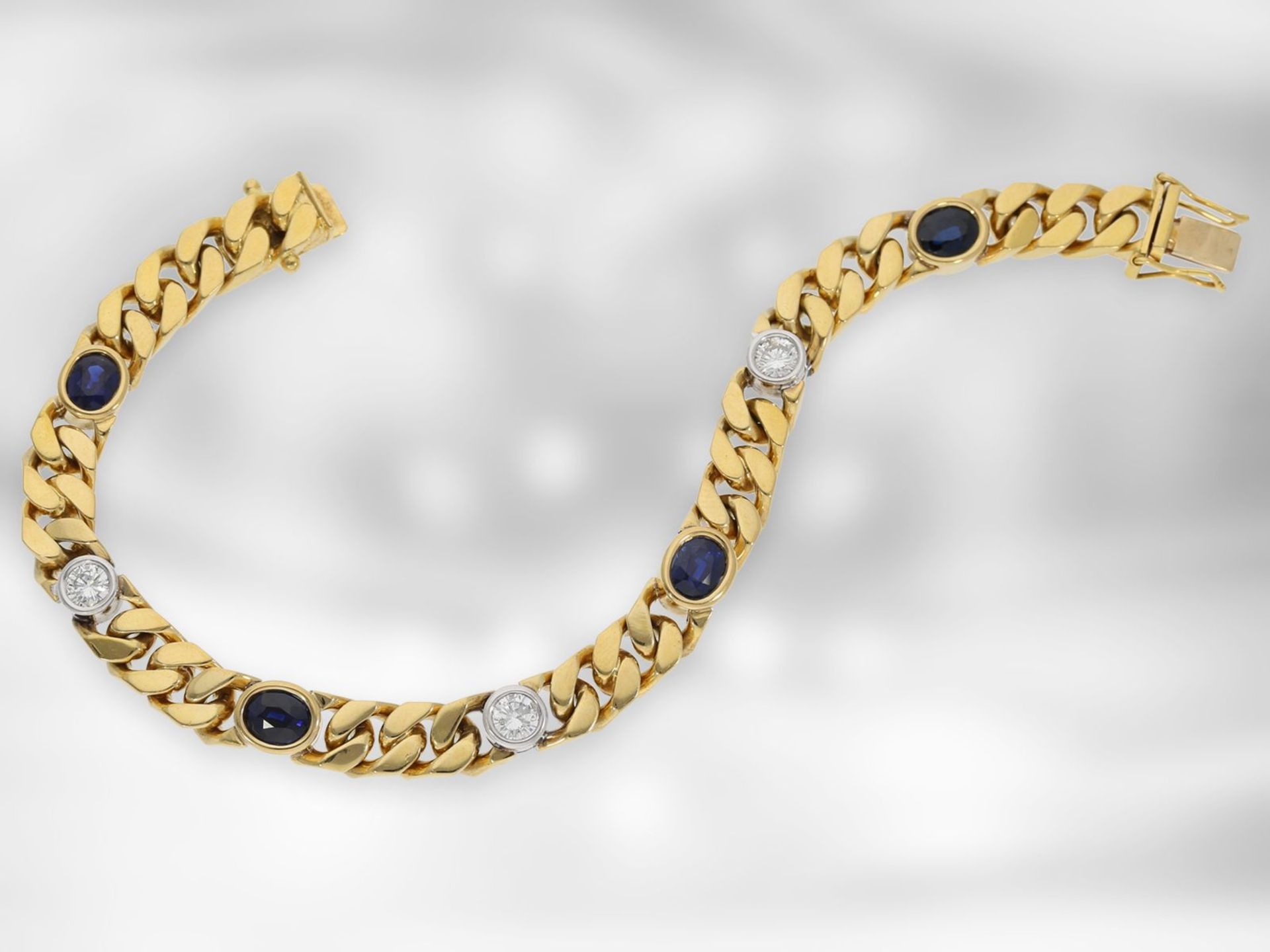 Solid goldsmith's bracelet with sapphire/brilliant-cut diamond setting, approx. 4.87 ct, signed, han - Image 2 of 2