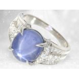 Ring: sehr wertvoller Platinring mit einem raren violetten Stern-Saphir "Purple Star" von 9,4ct