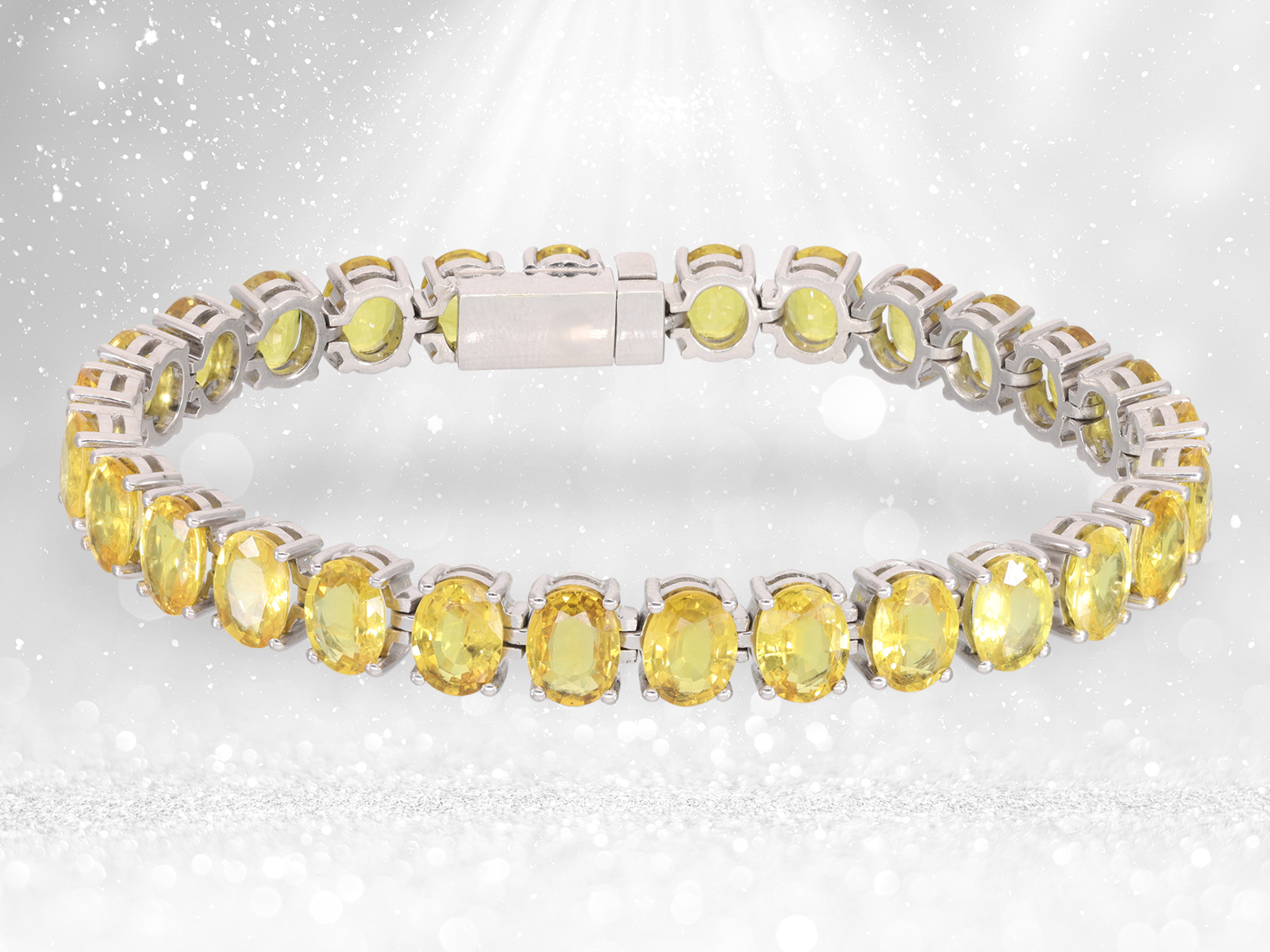 Modern 18K goldsmith's bracelet with yellow sapphires totalling approx. 42ct, valuable handwork by S