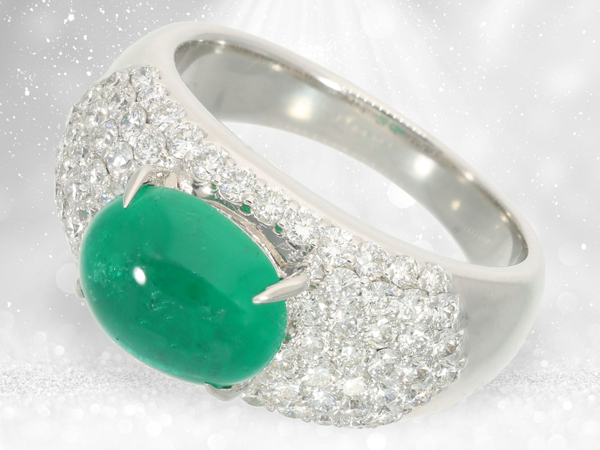 Ring: exclusive platinum ring with emerald and brilliant-cut diamonds "Cocktail Ring", like new