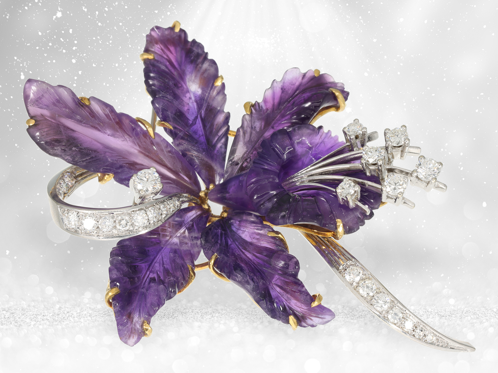 Extremely lavish and precious 18K amethyst/brilliant-cut diamond flower brooch, ca. 1.6ct fine brill - Image 3 of 3