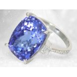 Ring: like new goldsmith ring with 20ct tanzanite in top quality