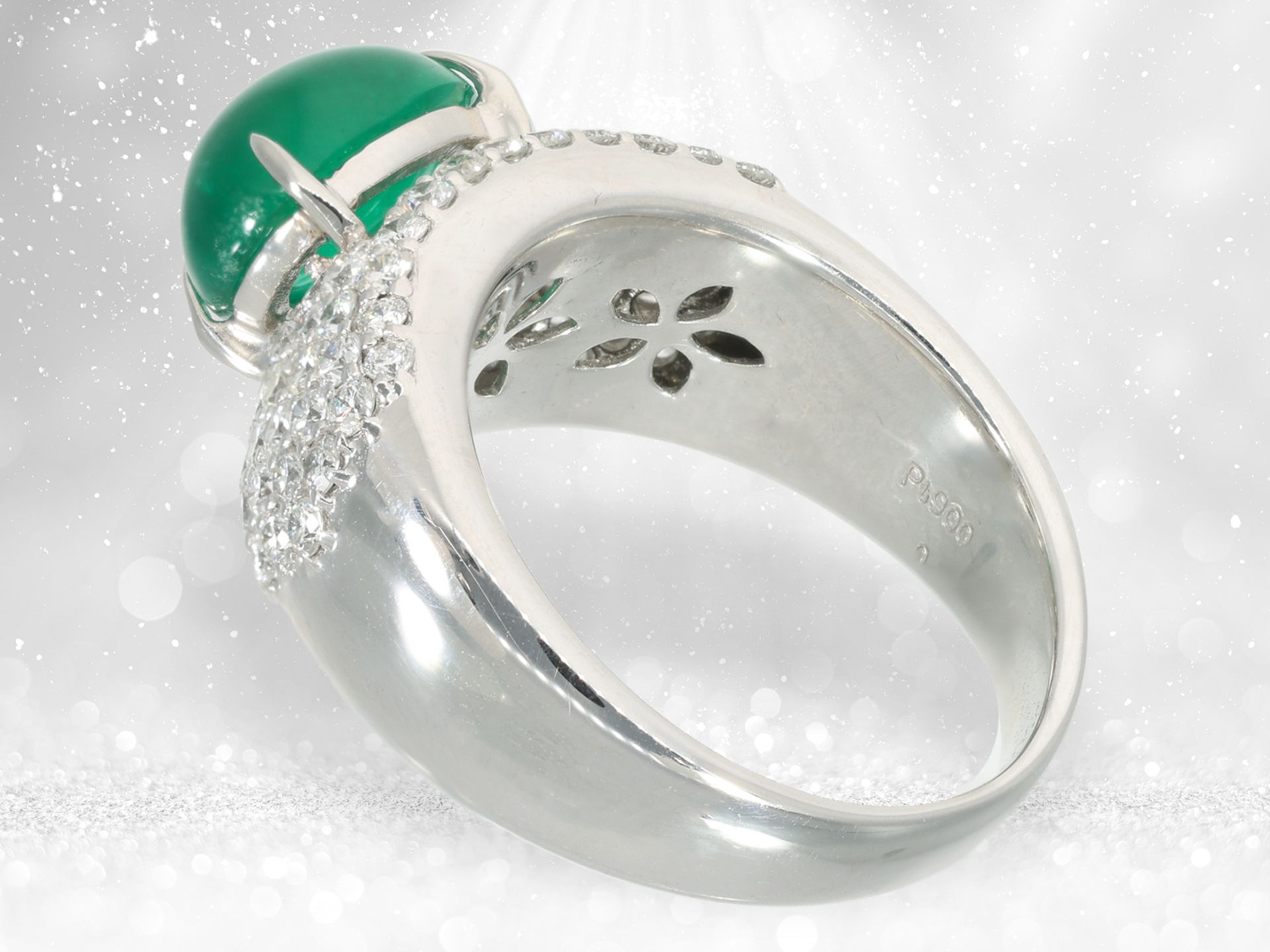 Ring: exclusive platinum ring with emerald and brilliant-cut diamonds "Cocktail Ring", like new - Image 5 of 5