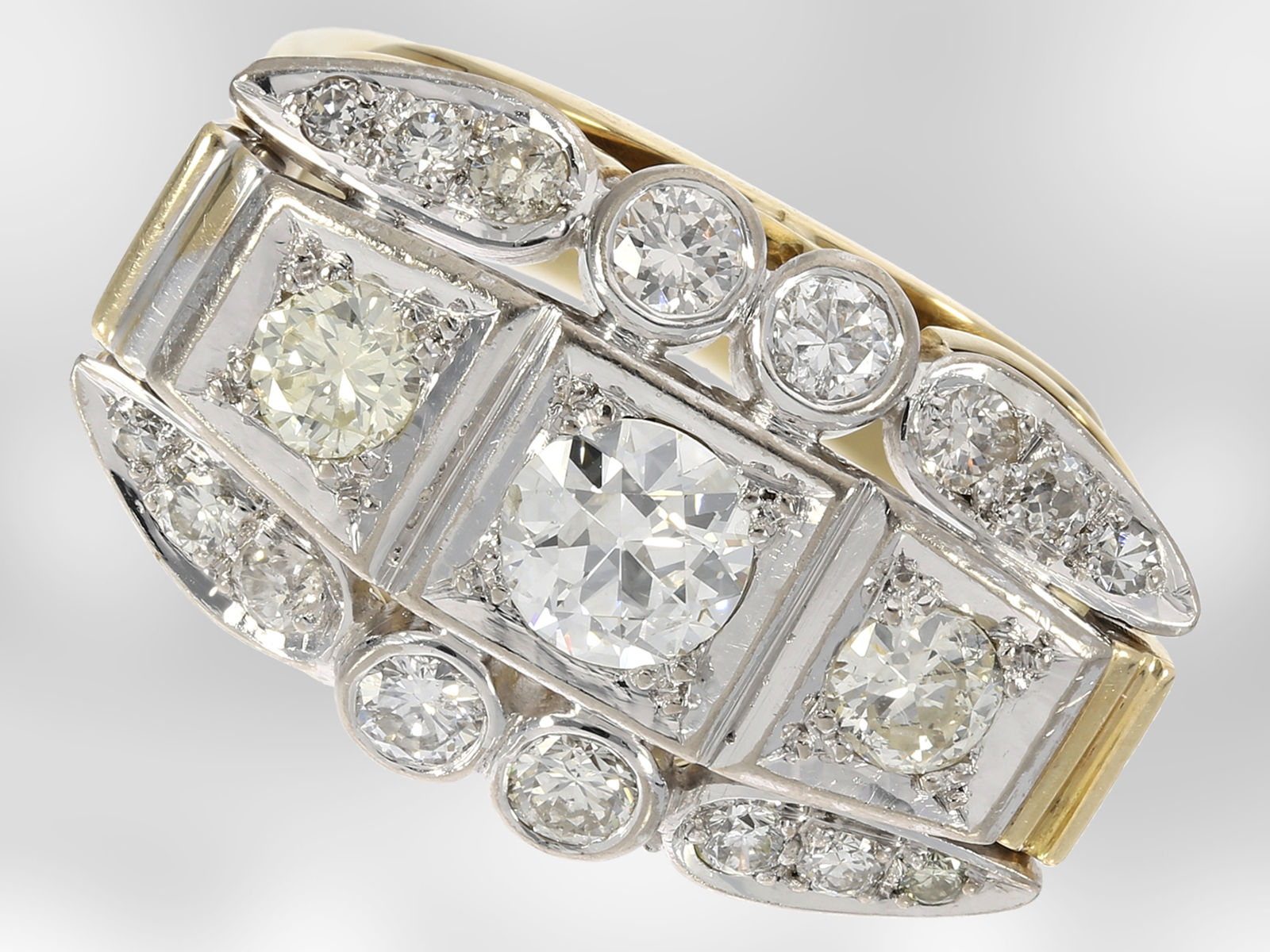 Ring: high grade Art deco ring with brilliant-cut and Old European cut diamonds, total ca. 1.6ct, 14 - Image 2 of 3