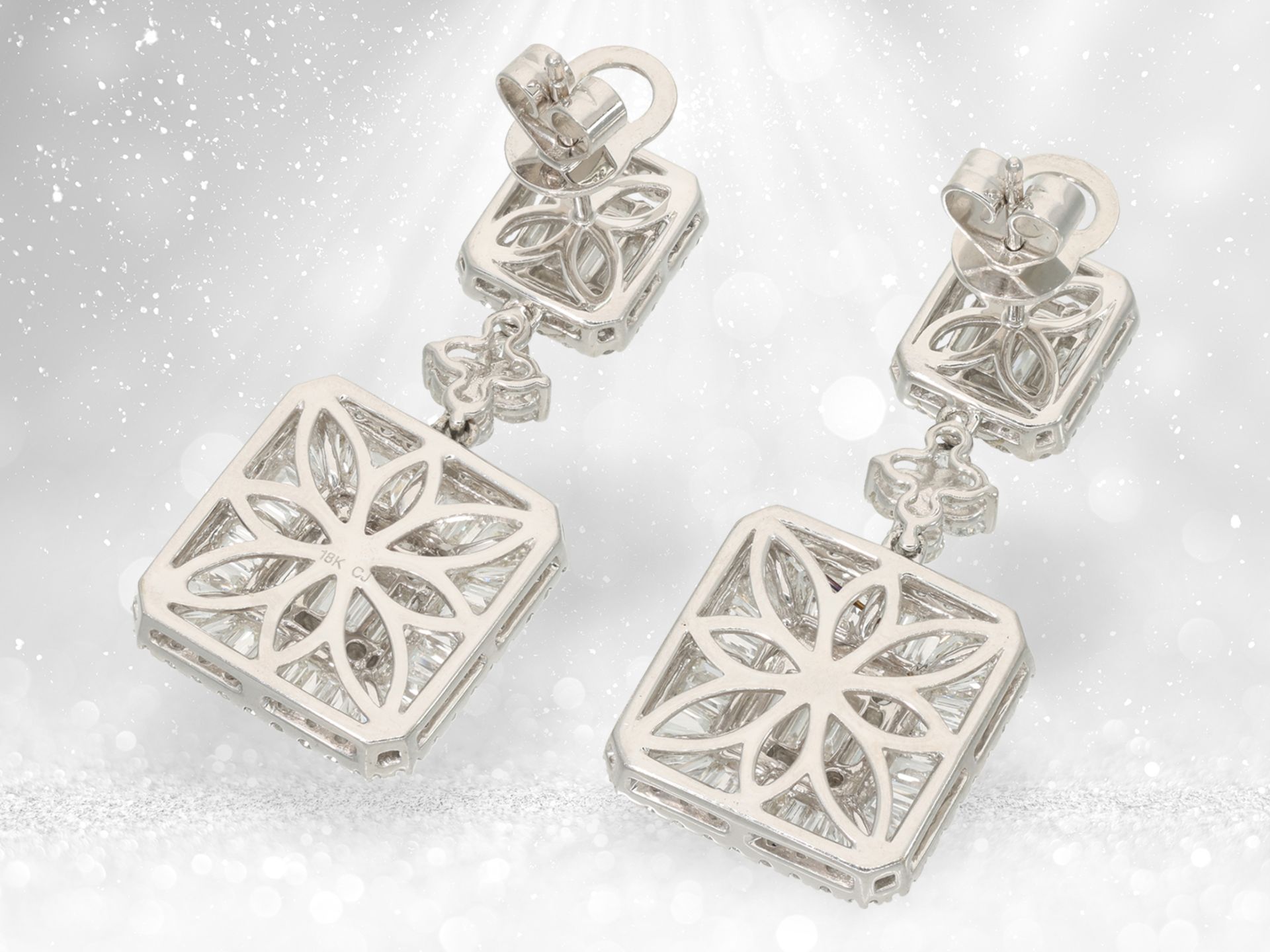 Earrings: exceptional diamond earrings with intricately set baguette diamonds, 3.8ct - Image 4 of 4
