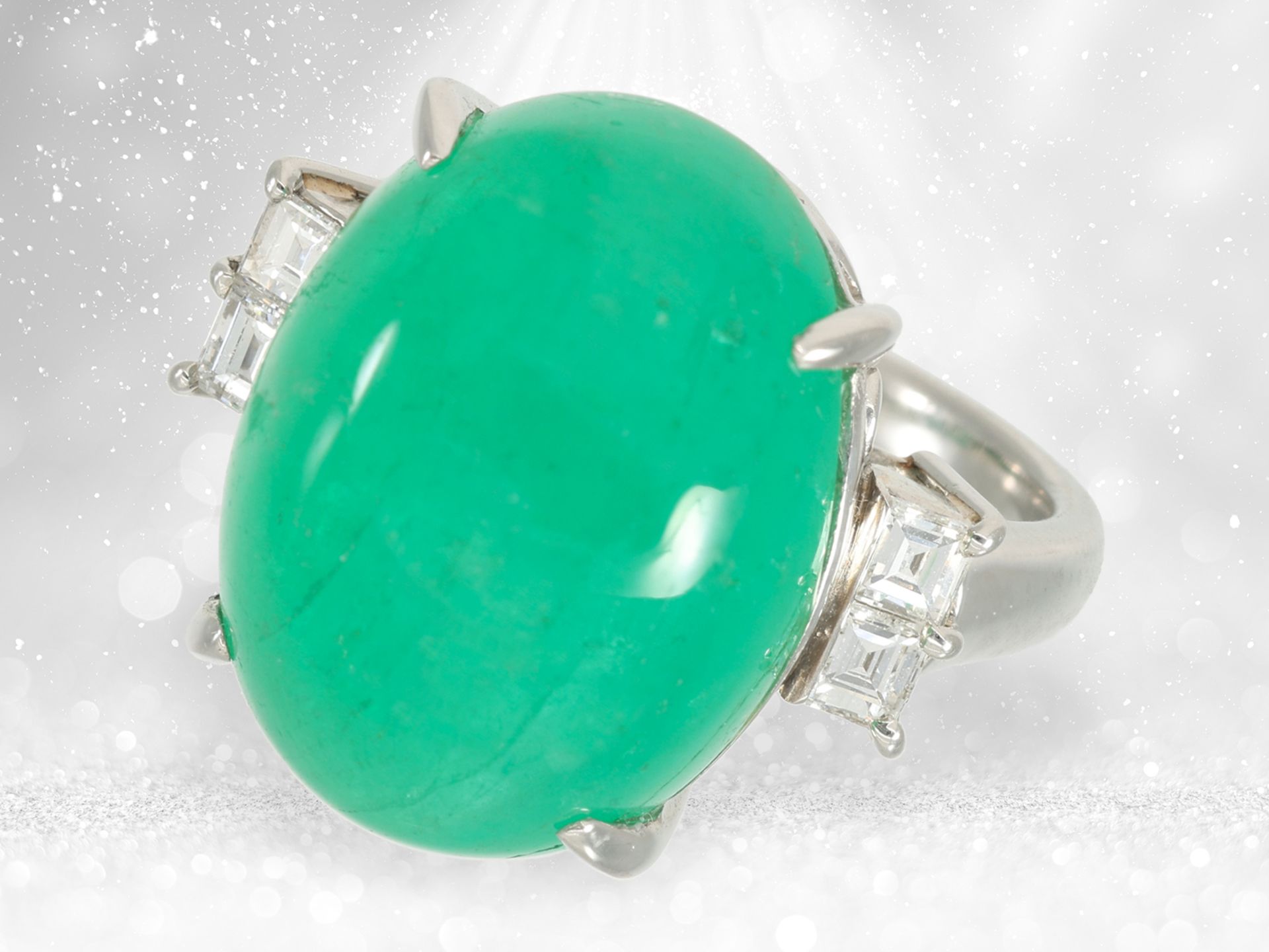 Ring: formerly very expensive vintage platinum ring with emerald of approx. 20ct and diamonds, GIA c - Image 3 of 5