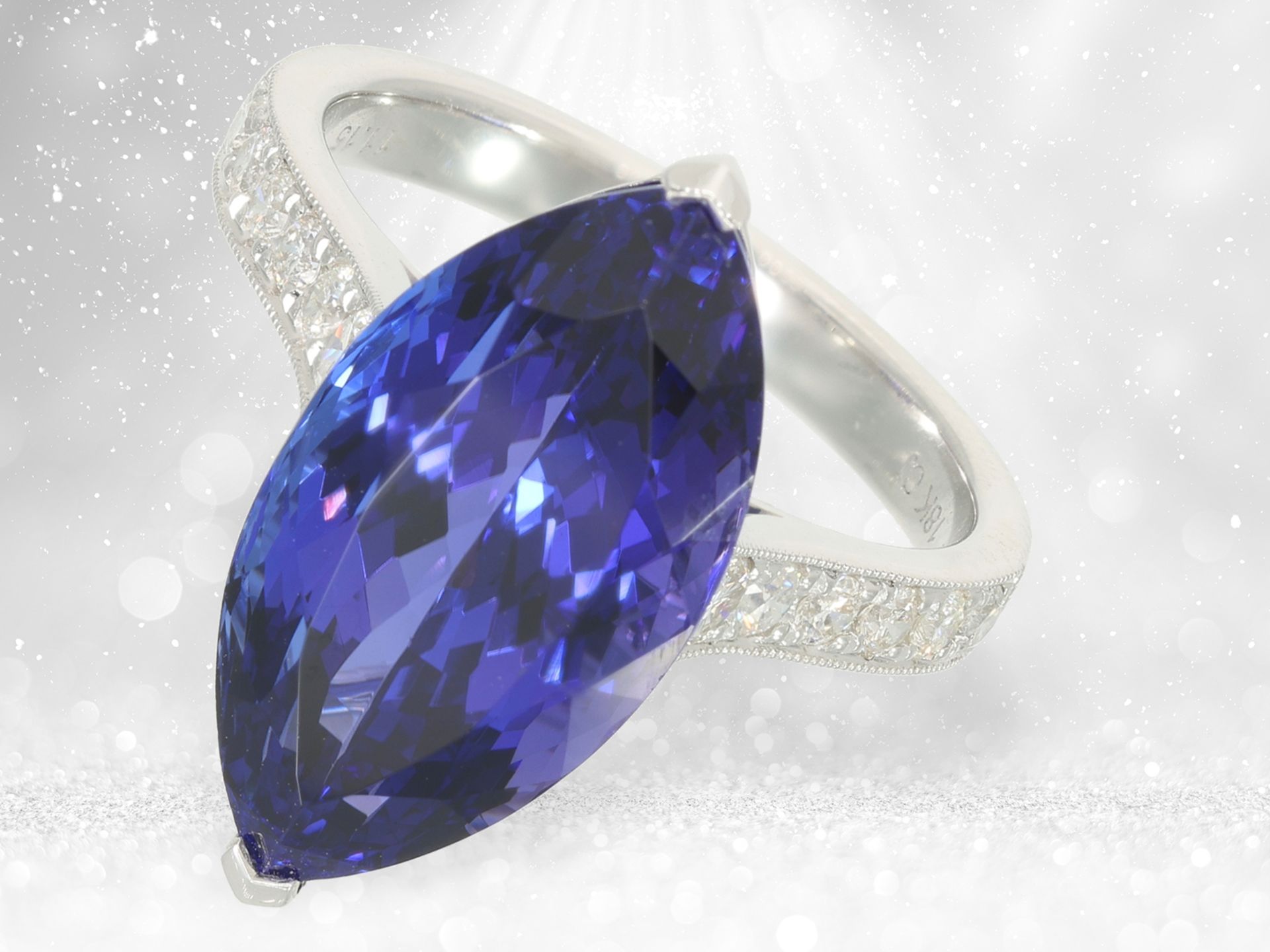 Ring: modern goldsmith ring with top quality tanzanite, 11.15ct - Image 3 of 4