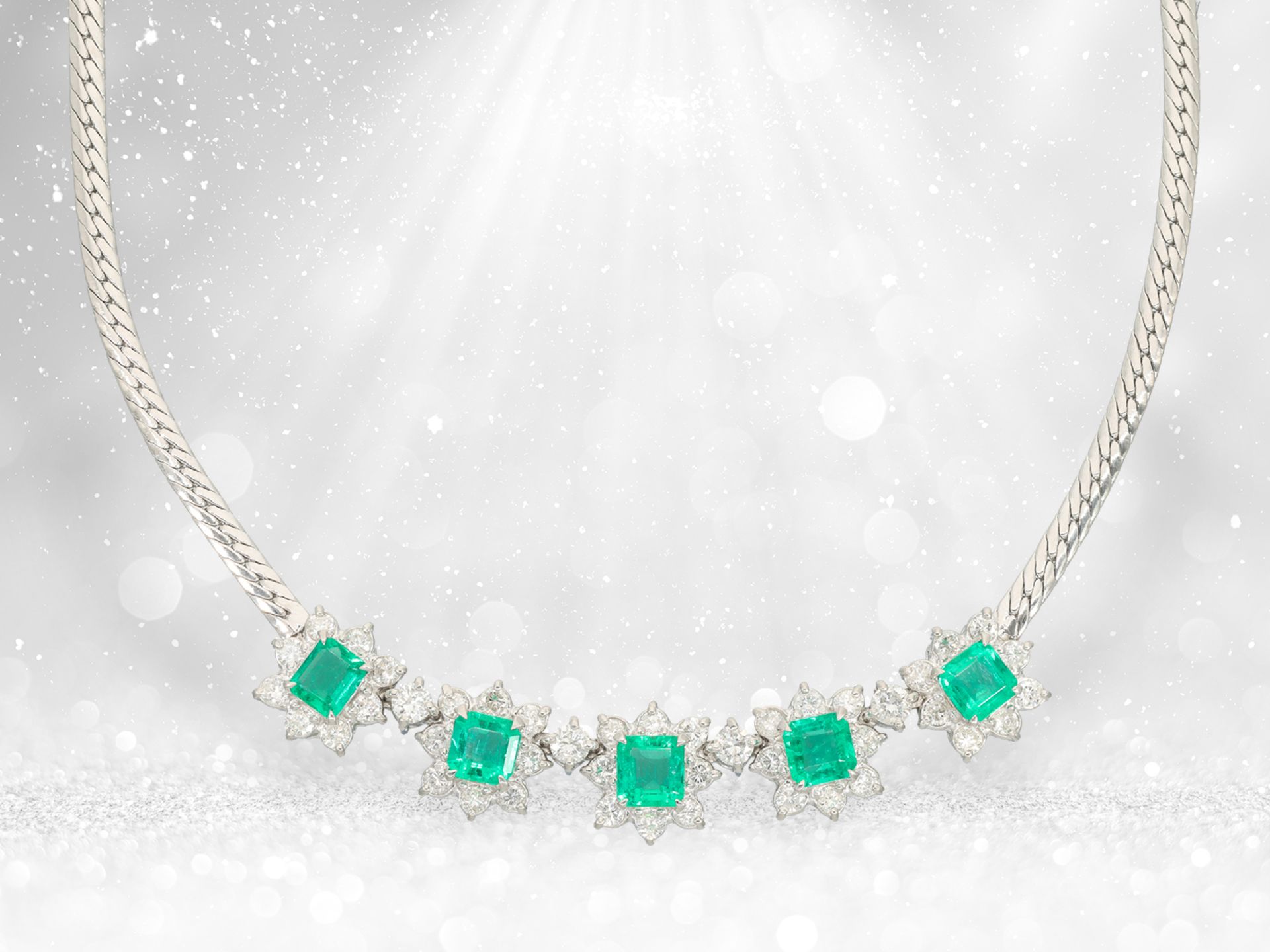 Necklace: formerly expensive platinum necklace with very fine emeralds and brilliant-cut diamonds - Image 4 of 5