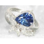 Ring: modern, ultra-fine platinum ring with 3ct sapphire and ultra-fine diamonds, IGI