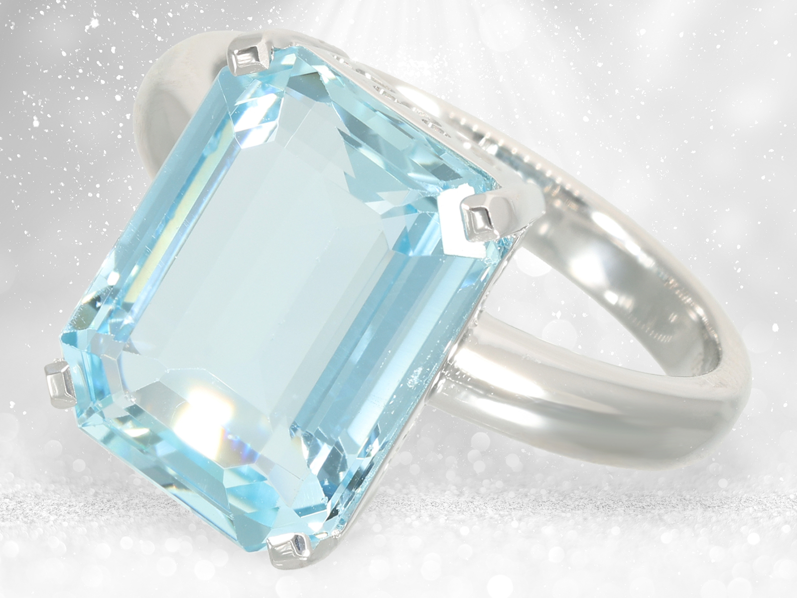 White gold goldsmith's ring with aquamarine of approx. 5.2ct