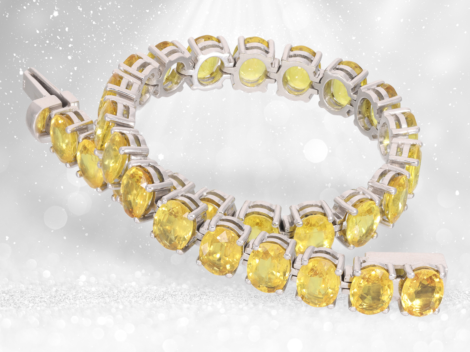 Modern 18K goldsmith's bracelet with yellow sapphires totalling approx. 42ct, valuable handwork by S - Image 3 of 4
