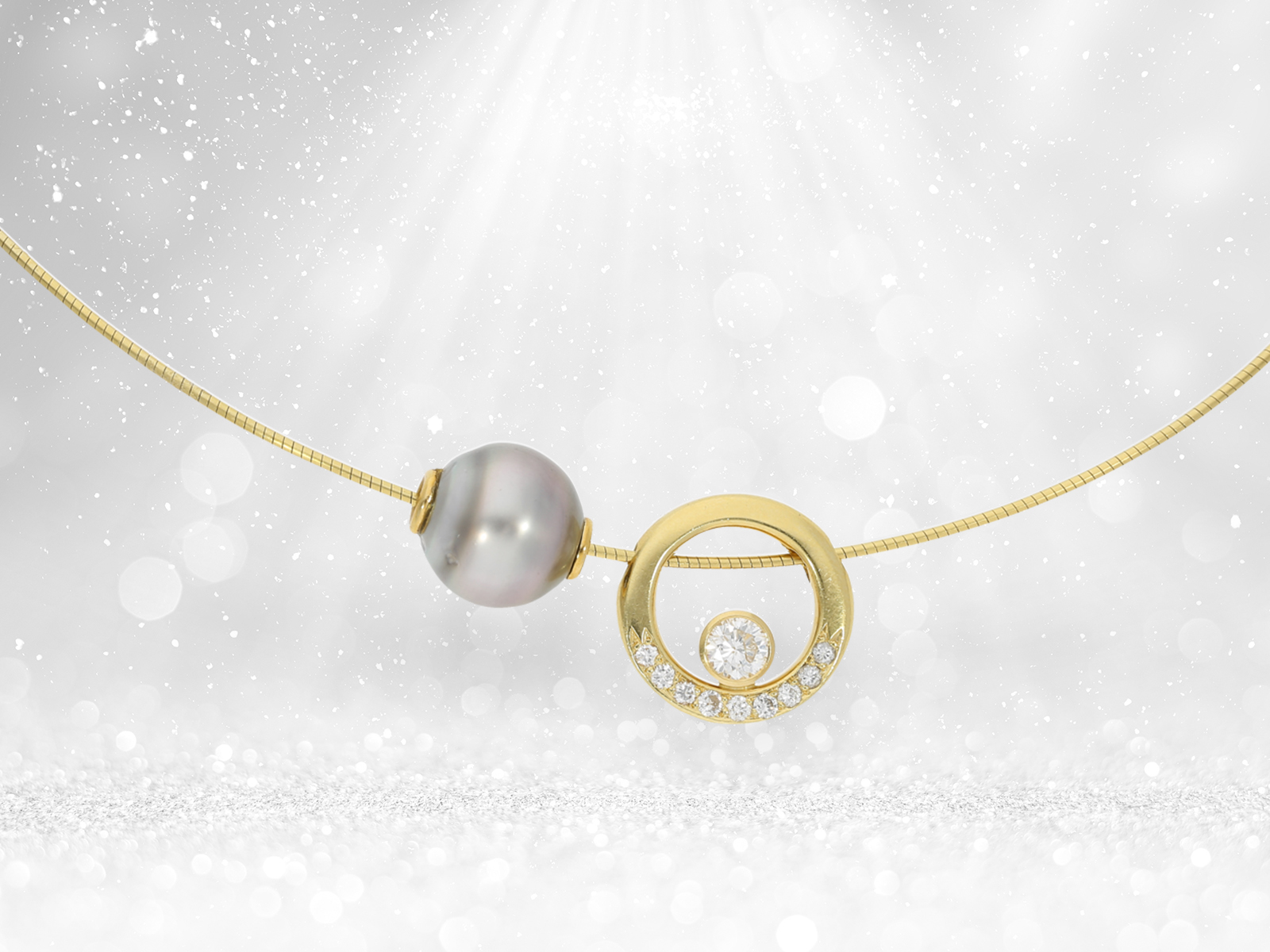 Modern, very noble goldsmith necklace with diamonds and a Tahiti cultured pearl, 18K gold handcrafte