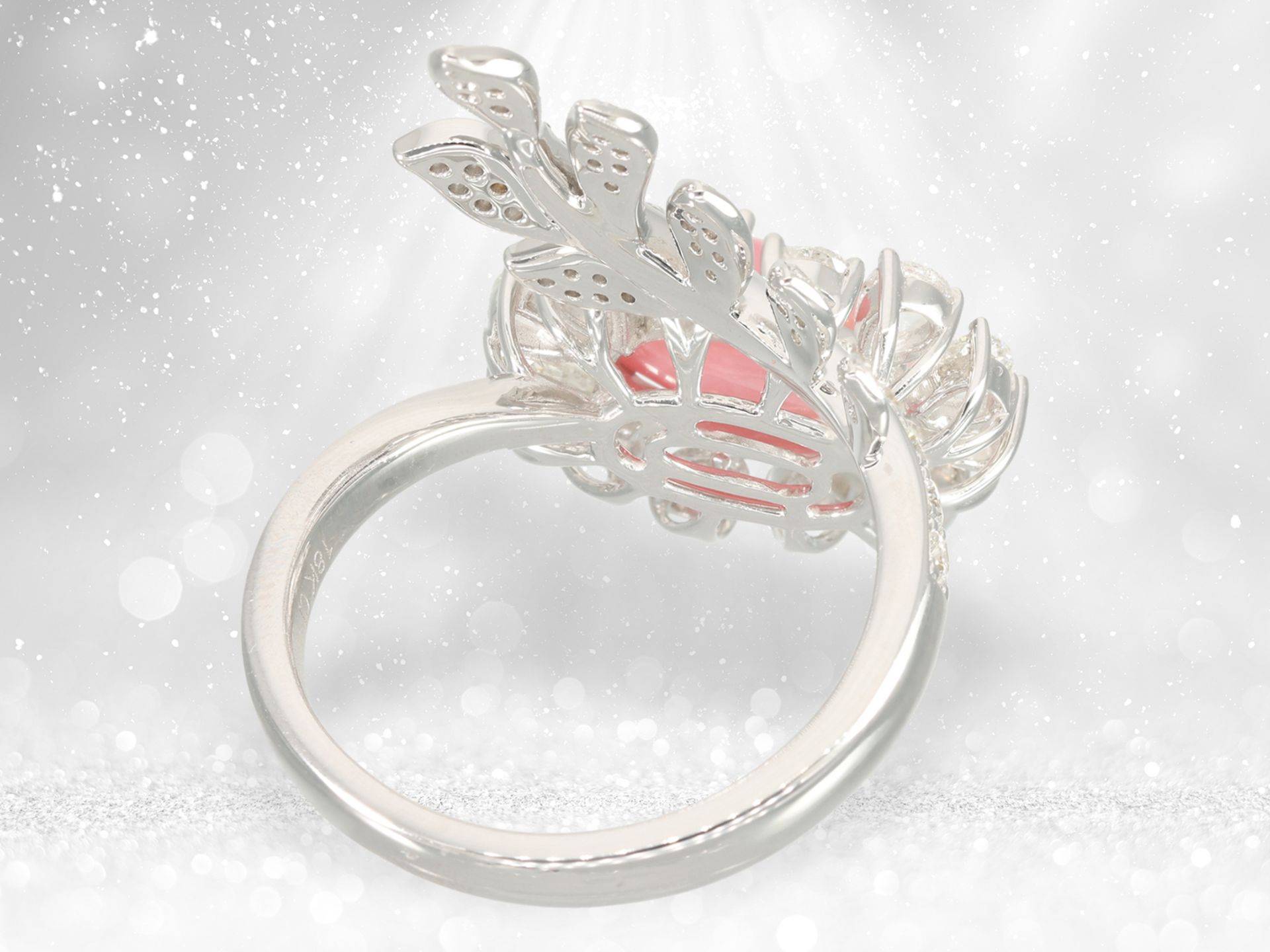 Ring: einzigartiger, hochfeiner Goldschmiedering mit seltener "Conch Pearl" und Diamantbesatz - Bild 7 aus 7