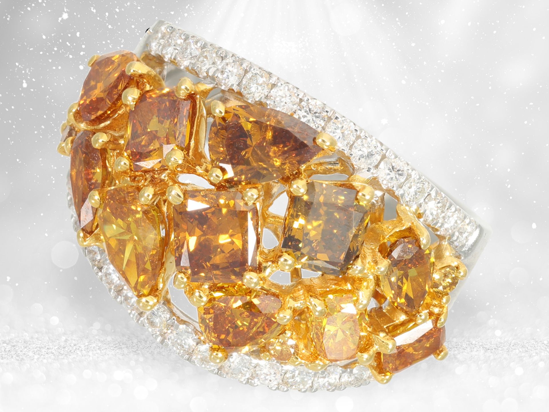 Ring: unikater Coktail-Ring mit großen orangefarbenen Fancy-Diamanten, ca. 4ct - Bild 3 aus 4