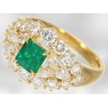 Sehr schöner und sehr hochwertiger Smaragd-/Diamantring, insgesamt ca. 2,34ct, Hofjuwelier Roesner