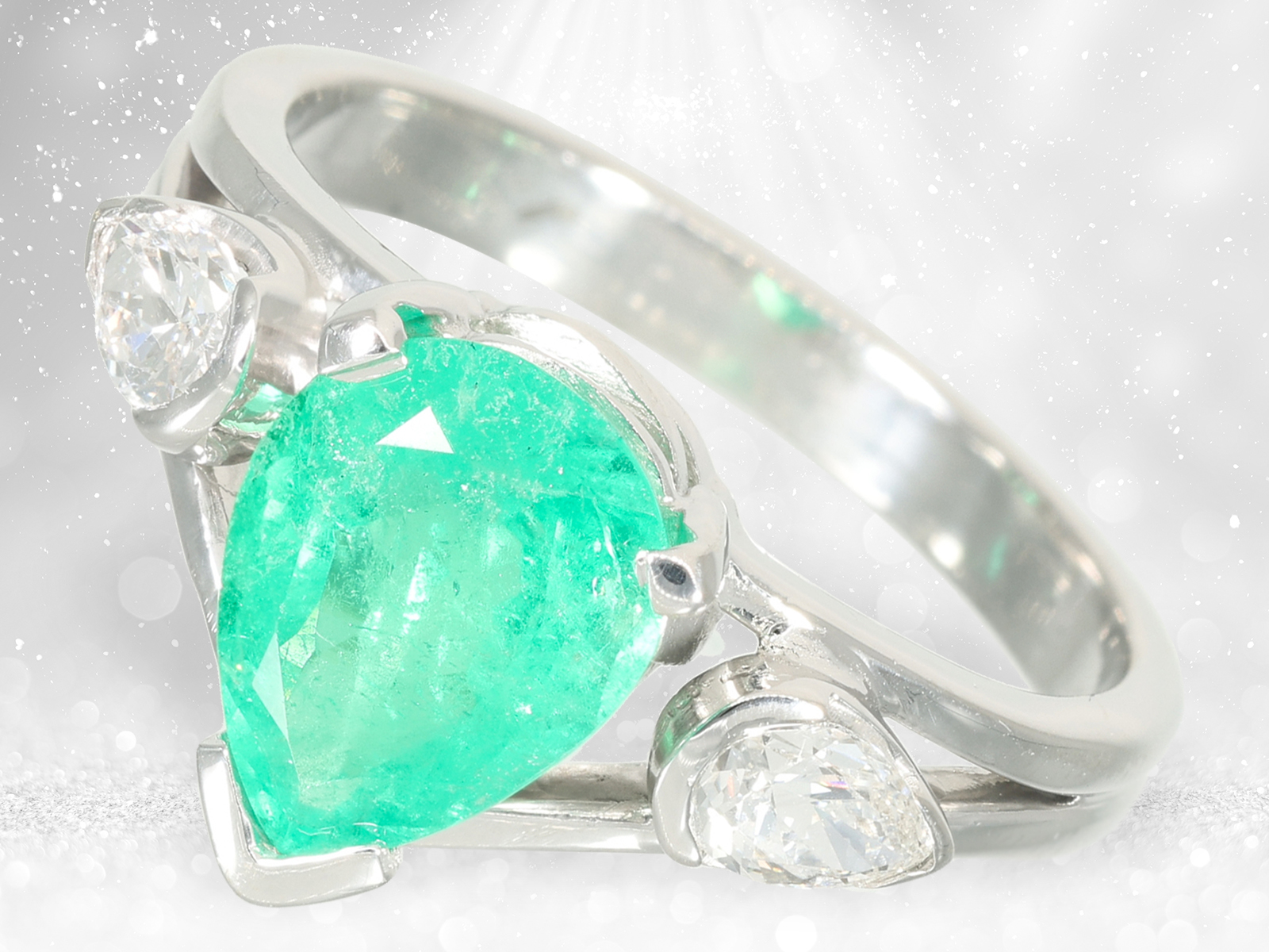 Extremely high quality emerald/diamond goldsmith ring, approx. 3.1ct