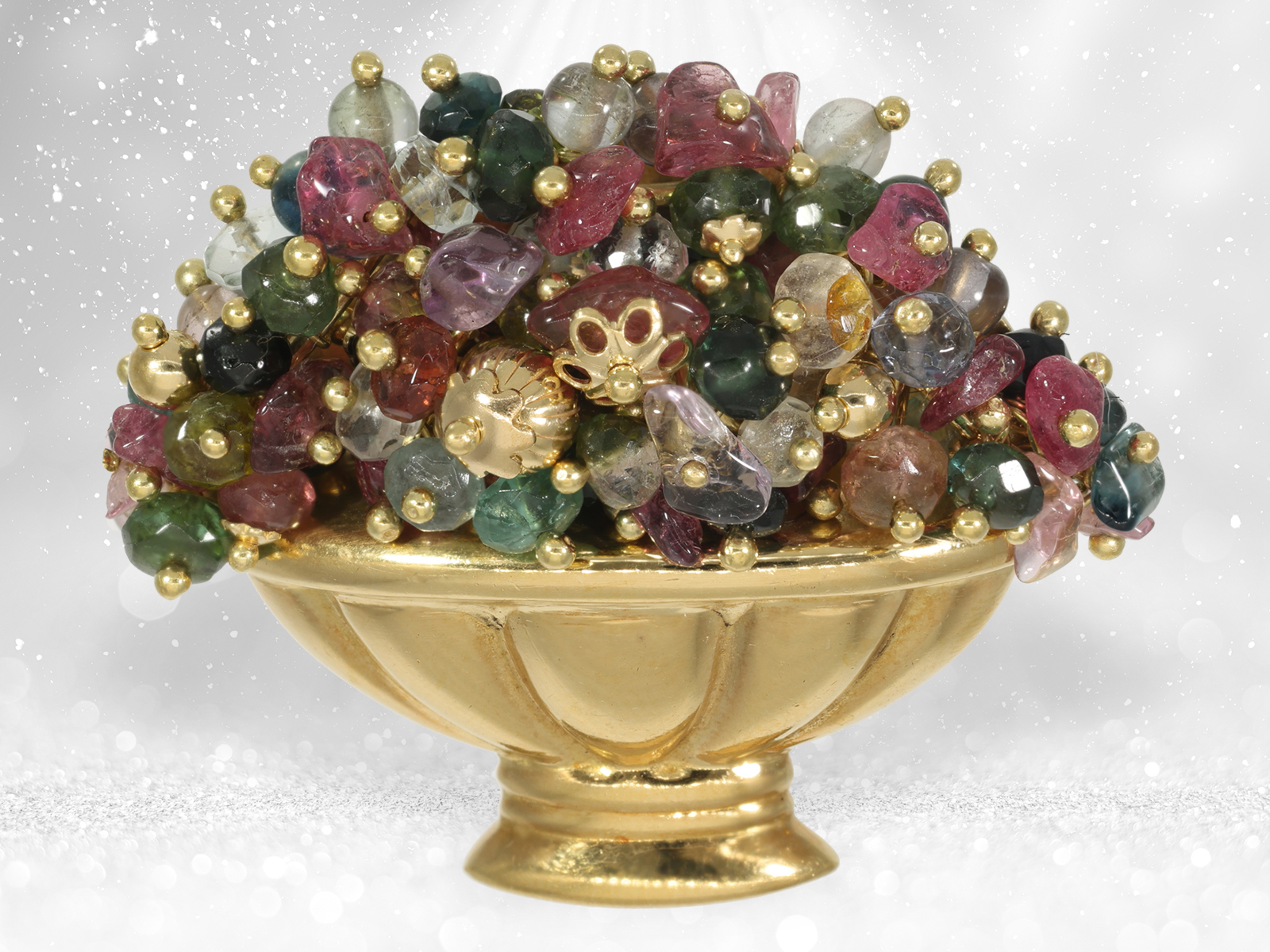 Brooch: elaborate vintage goldsmith's work "flower basket"