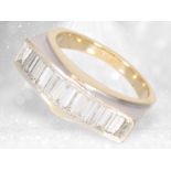 Geschmackvoller Designer-Goldschmiedering mit Diamantbesatz, ca.1,48ct, Handarbeit aus 18K Gold