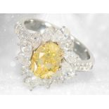 Ring: exquisiter Diamantring mit Zweikaräter "Canary-Fancy Intense Yellow", GIA-Report