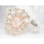 Ring: hochfeiner Goldschmiedering mit einem pinken Diamanten von 0,54ct, neuwertig