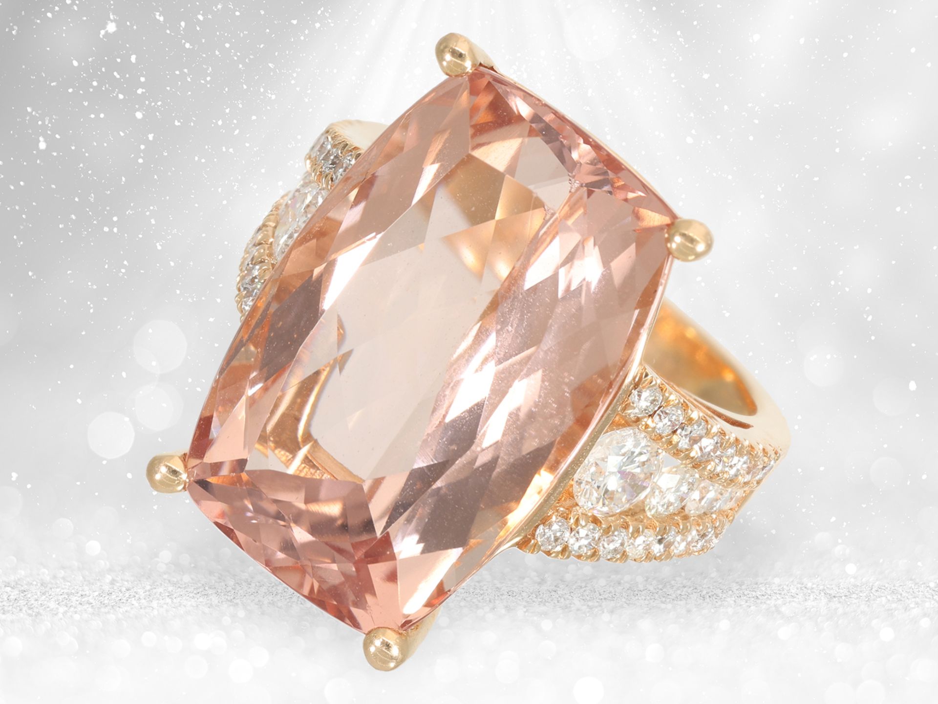 Ring: modern, very fine pink gold ring with 20ct morganite in top quality, like new