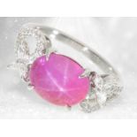 Ring: eleganter Platinring mit zertifiziertem Sternrubin "Burma Purplish Red - NO HEAT" 5,62ct, GIA-