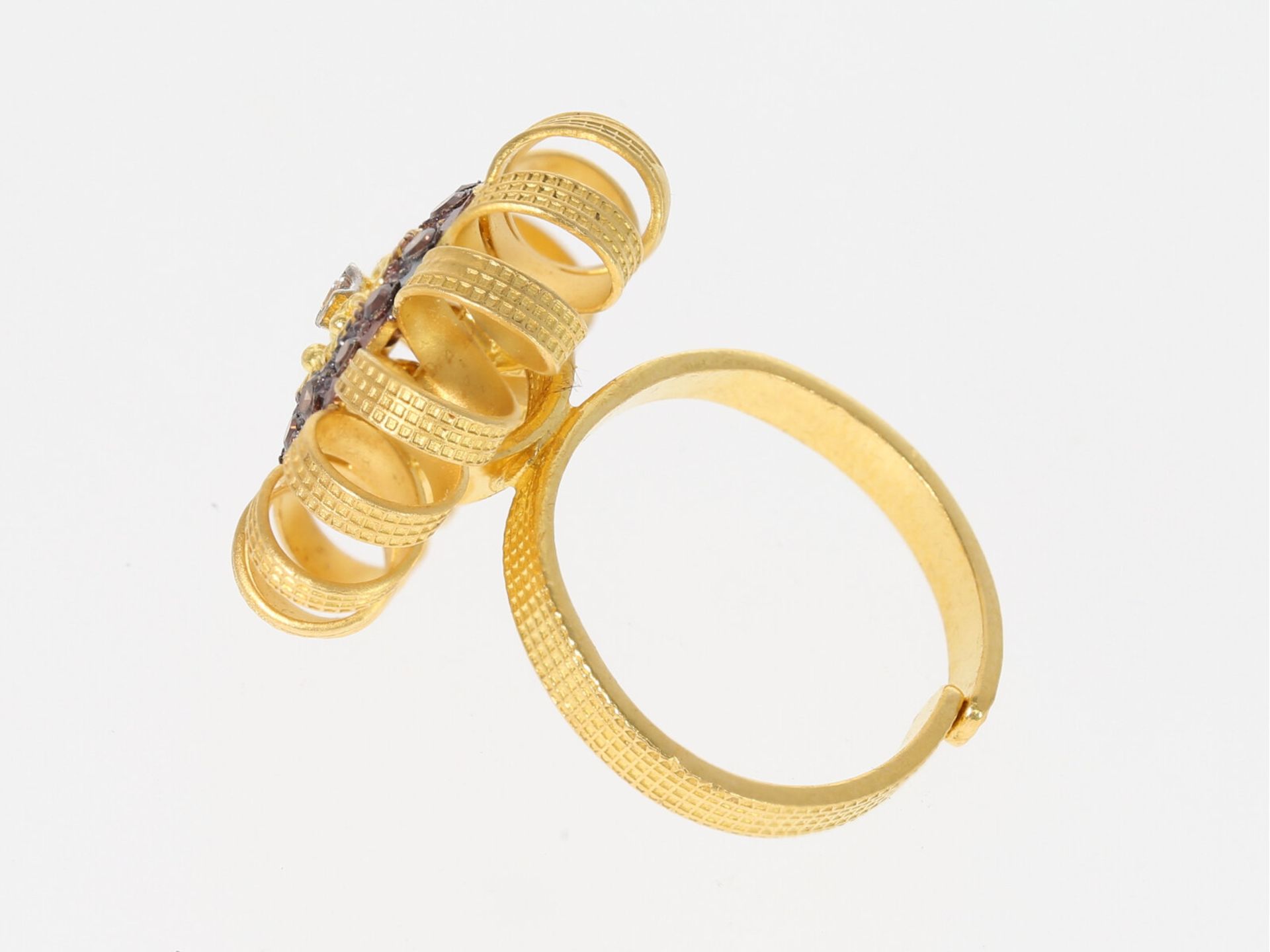 Ring: dekorativer, hochkarätiger Goldring mit Steinbesatz - Bild 6 aus 8