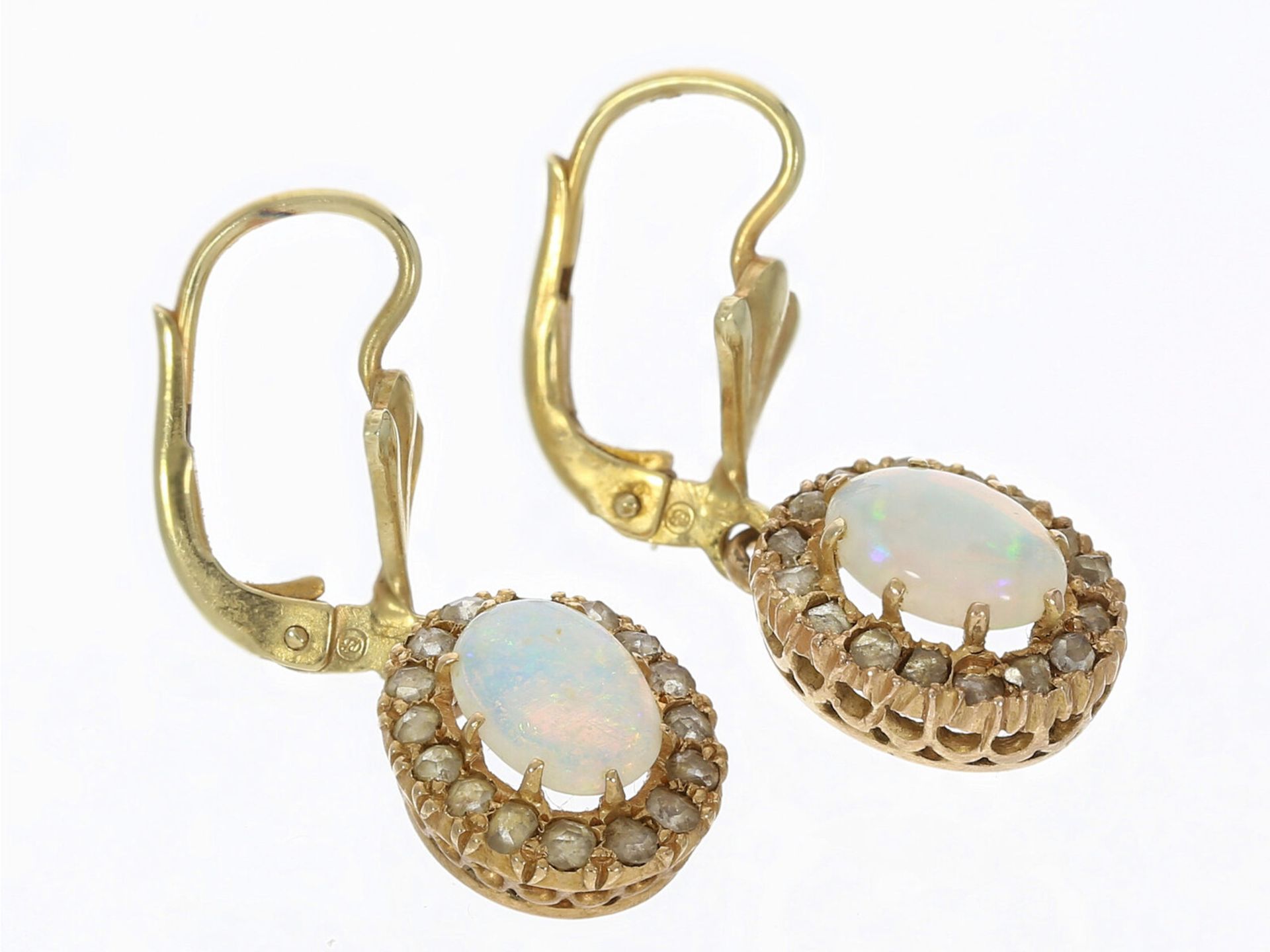 Antiker goldener Ohrschmuck mit Opal und Diamantrosen