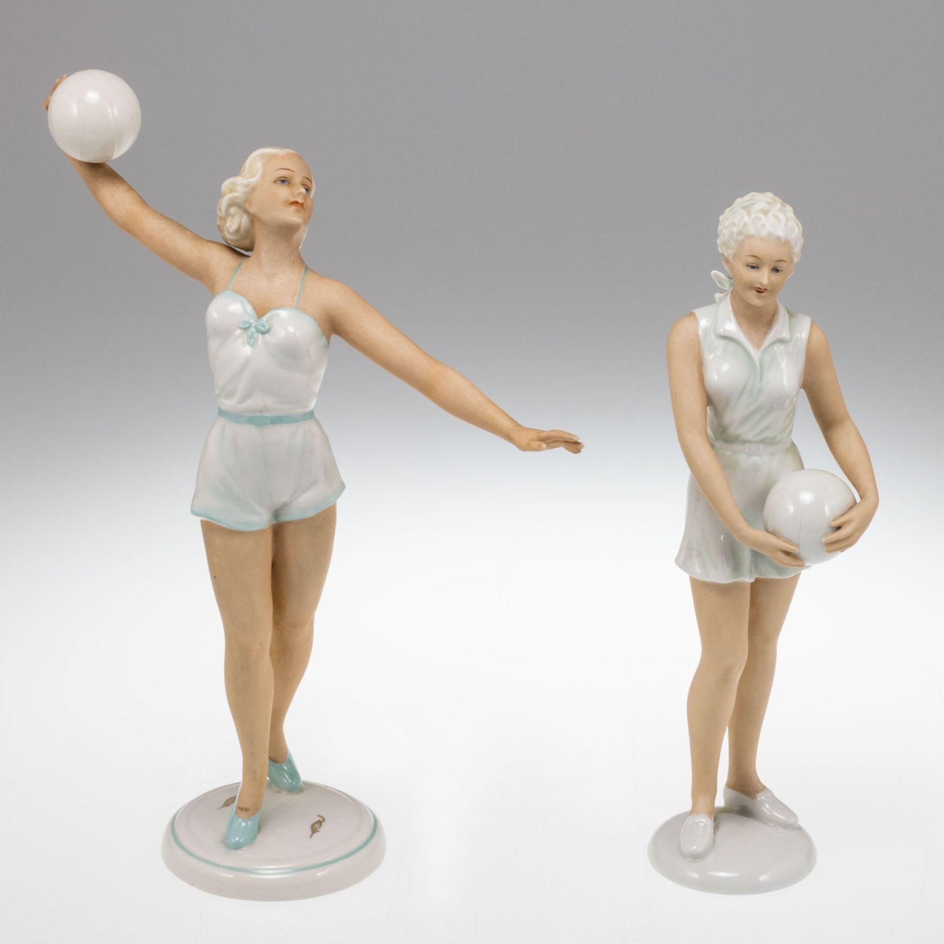 2 Tänzerinnen mit Ball. Heinz Schaubach 1940-1962 und