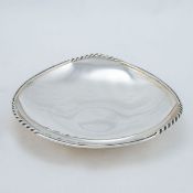 Schale mit Kordelrand